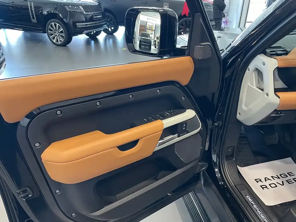 Land Rover Defender 2024 из CN, фото 9