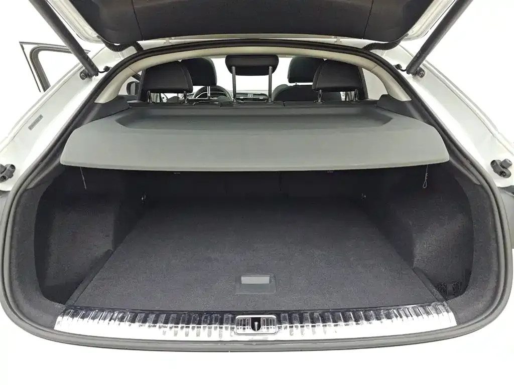 Audi Q3 Sportback — фото 10