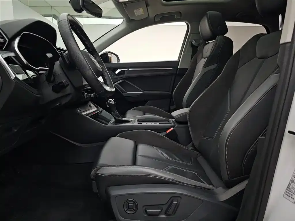 Audi Q3 Sportback — фото 9