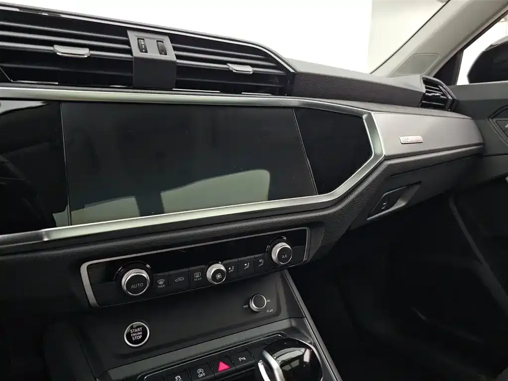 Audi Q3 Sportback — фото 2