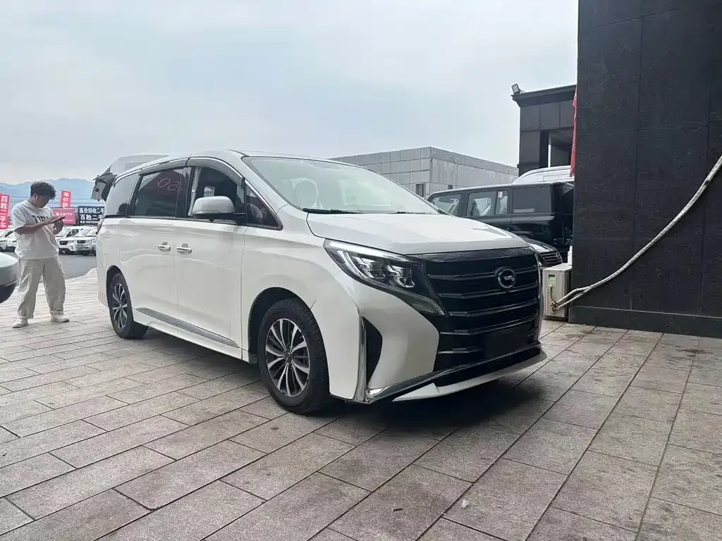 GAC Motor Trumpchi M8 — фото 3