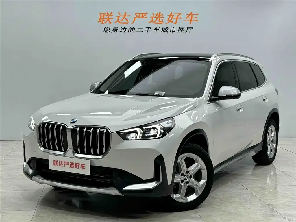 BMW X1 — фото 1