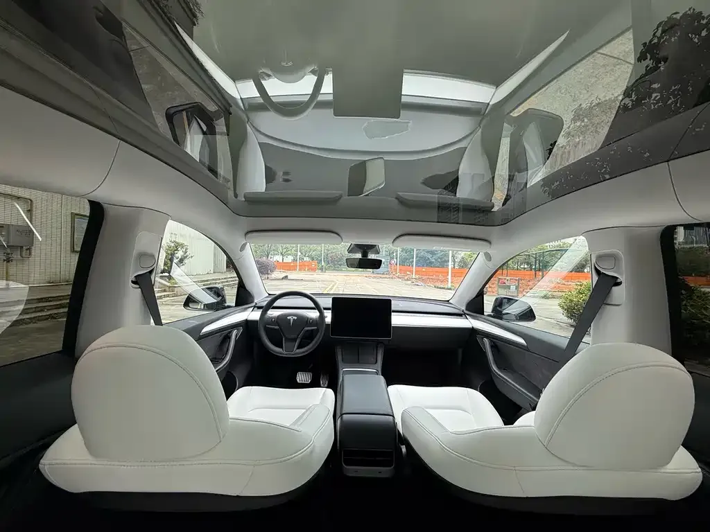 Tesla Model Y — фото 3