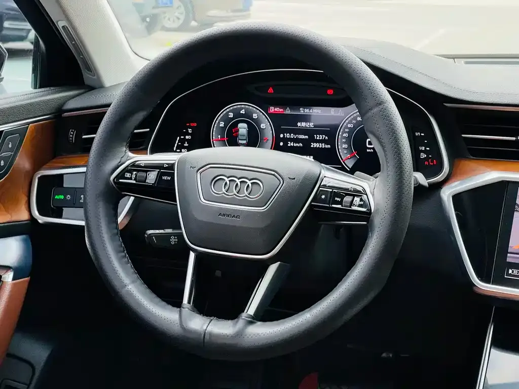 Audi A6L — фото 3