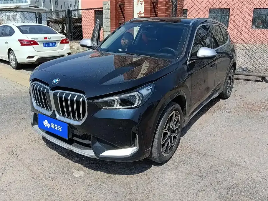 BMW X1 — фото 1