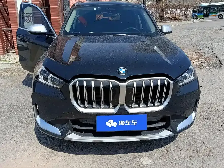 BMW X1 — фото 8