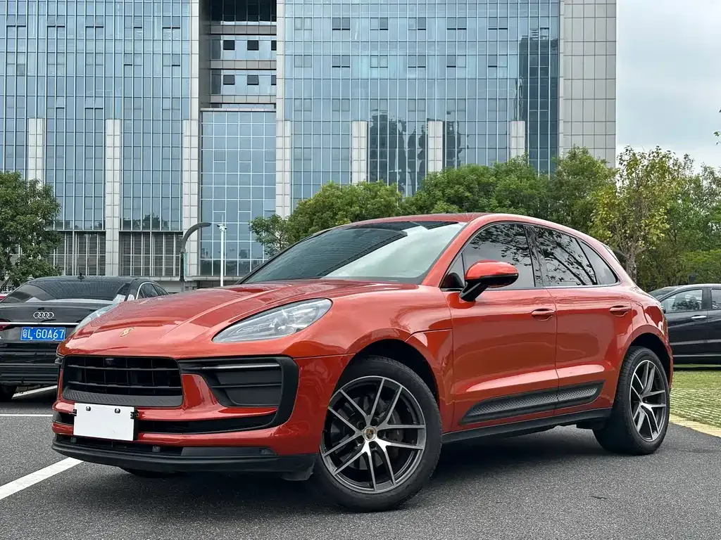 Porsche Macan — фото 1