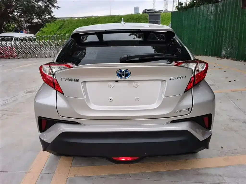 Toyota C-HR 2023 из CN, фото 4