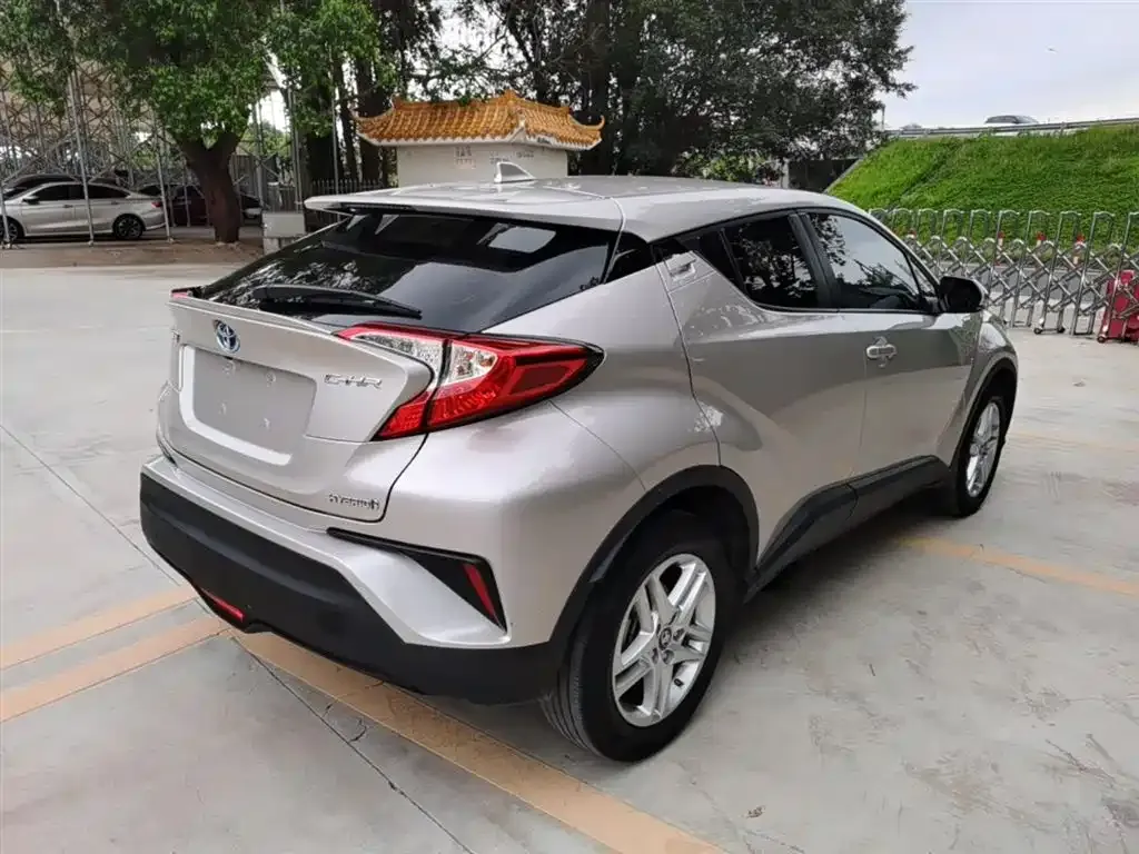 Toyota C-HR 2023 из CN, фото 9