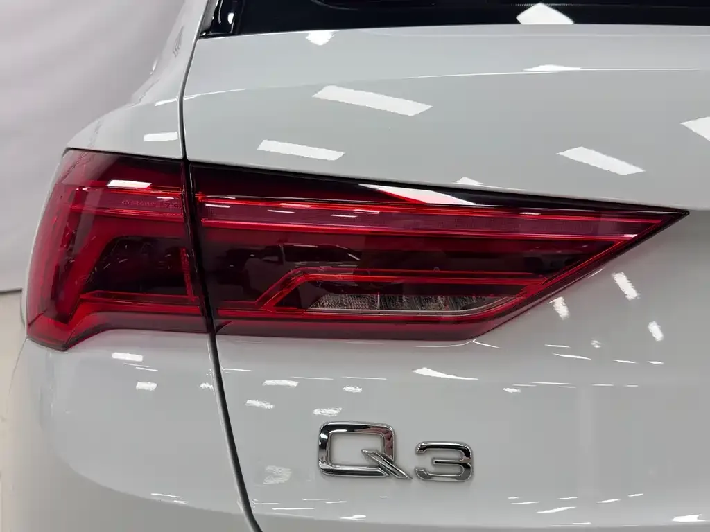 Audi Q3 — фото 3