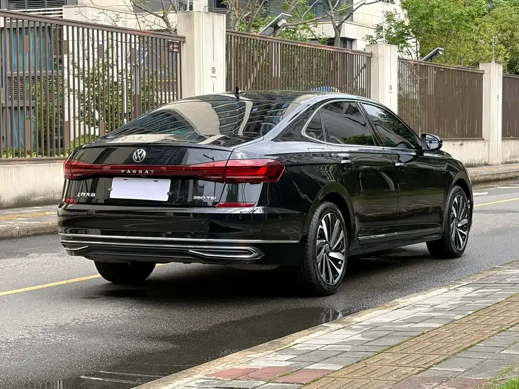 Volkswagen Passat — фото 4