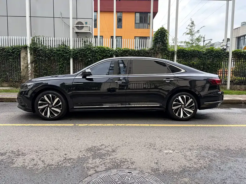 Volkswagen Passat — фото 9