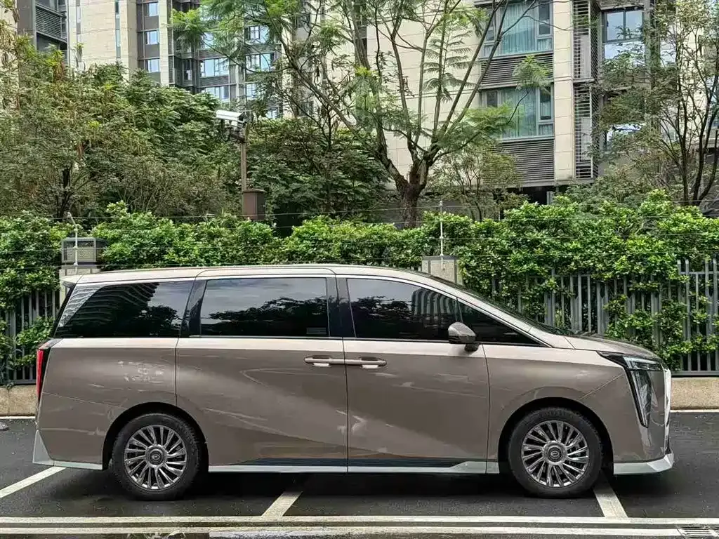 GAC Motor Trumpchi M8 — фото 5