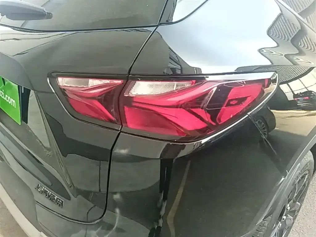 Chevrolet Blazer 2023 из CN, фото 2