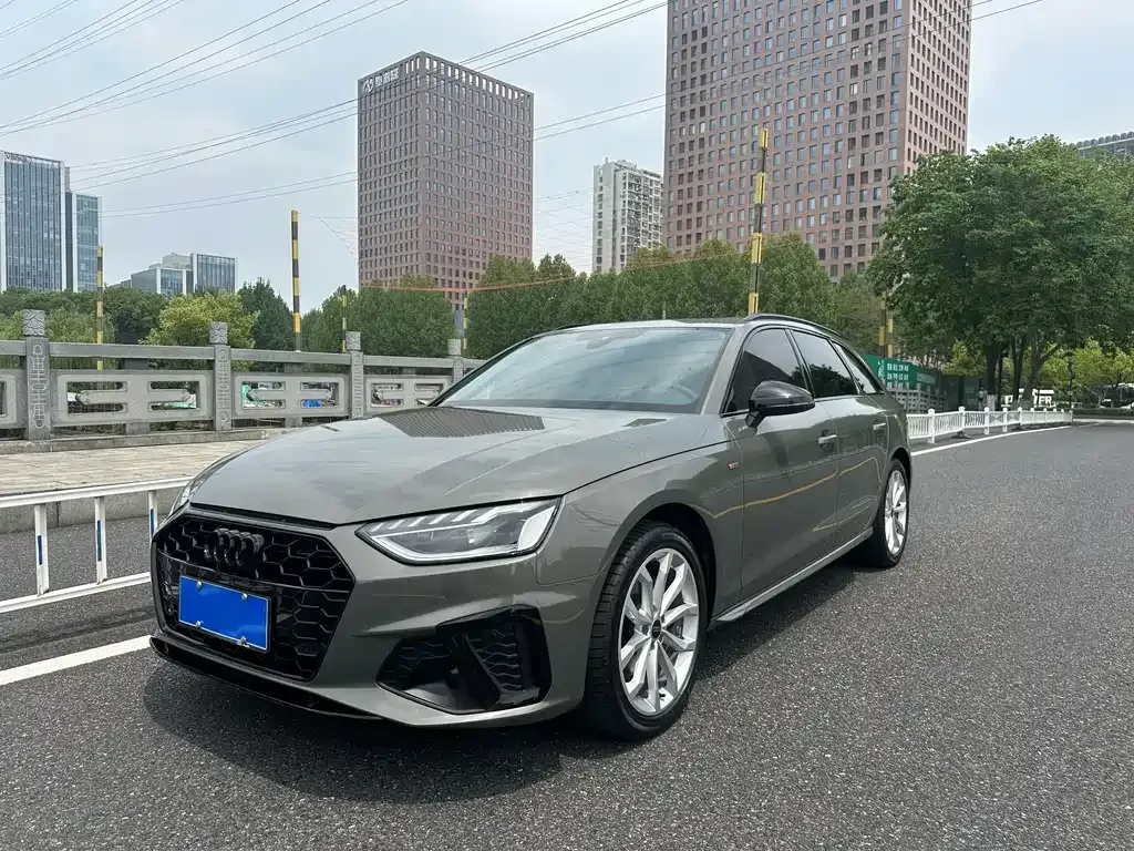 Audi A4 (Import)