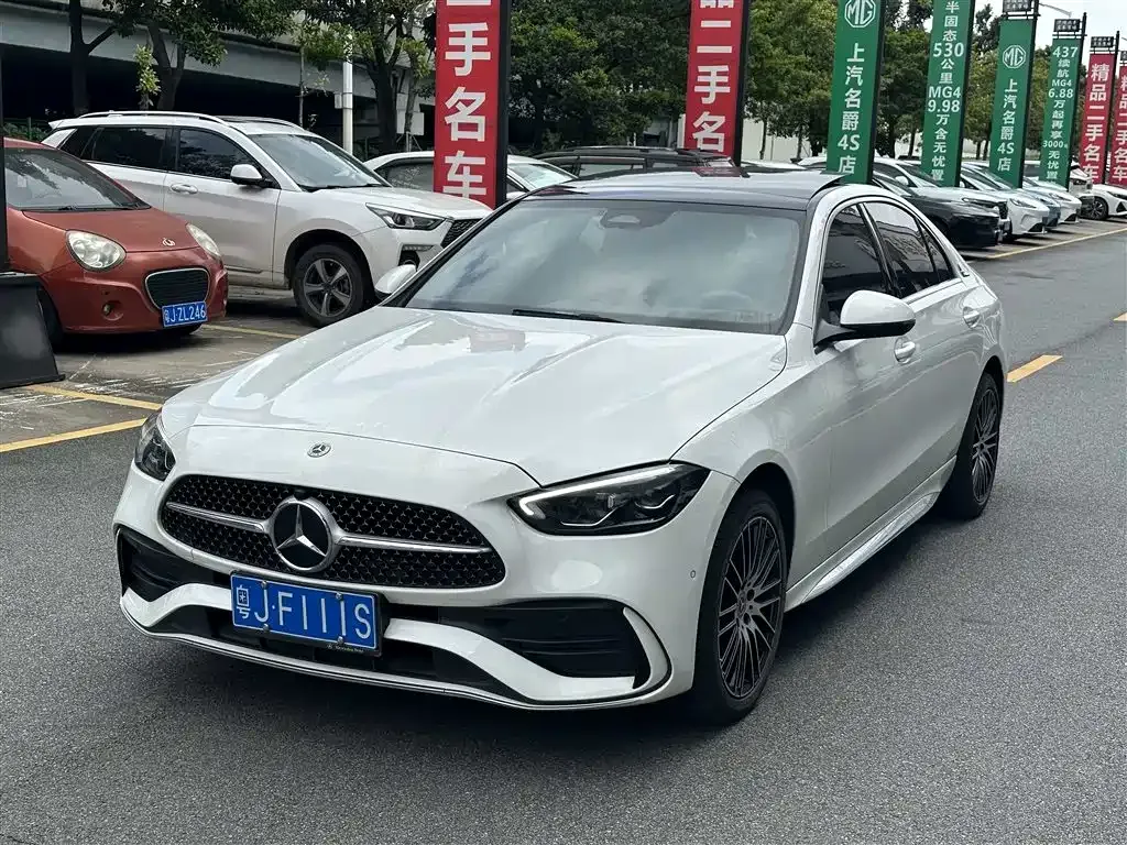 Mercedes-Benz C-Class — фото 1