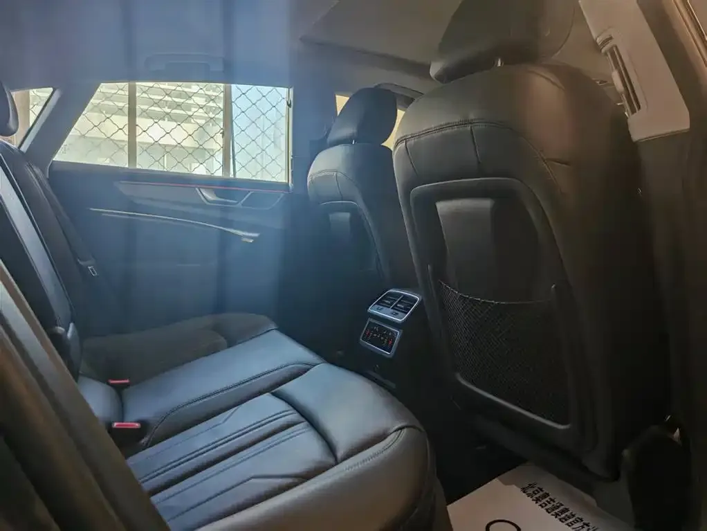 Audi A7 2025 из CN, фото 9