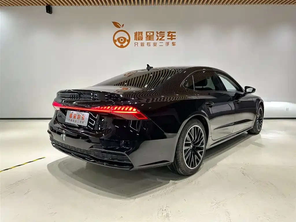 Audi A7L 2024 из CN, фото 4