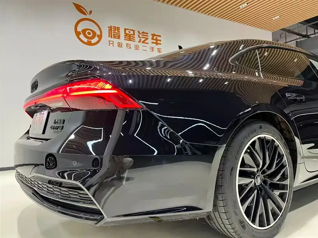 Audi A7L 2024 из CN, фото 8