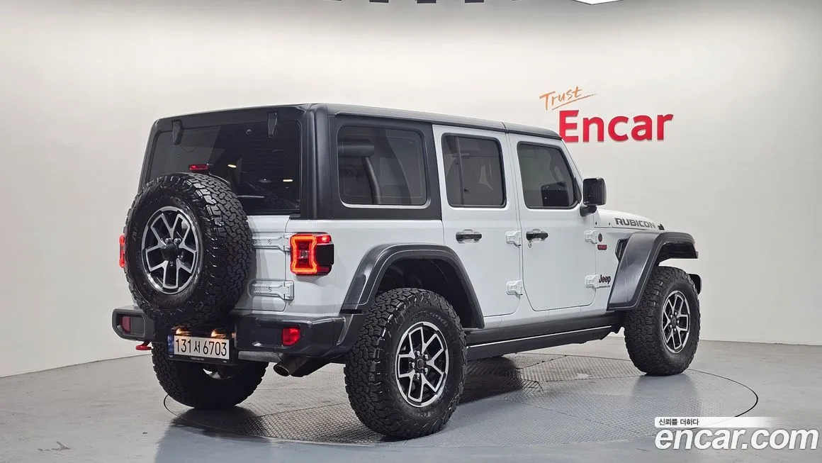 Jeep Wrangler — фото 8