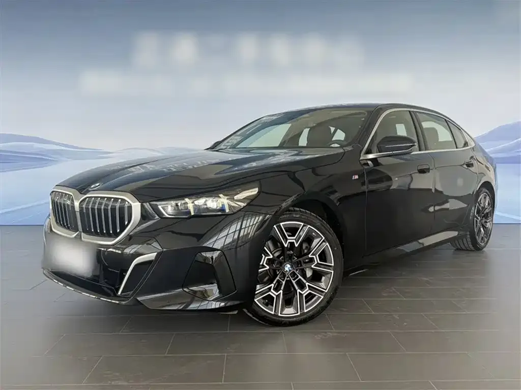 BMW 5 Series — фото 1