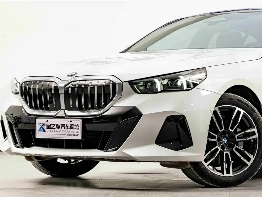 BMW 5 Series — фото 5