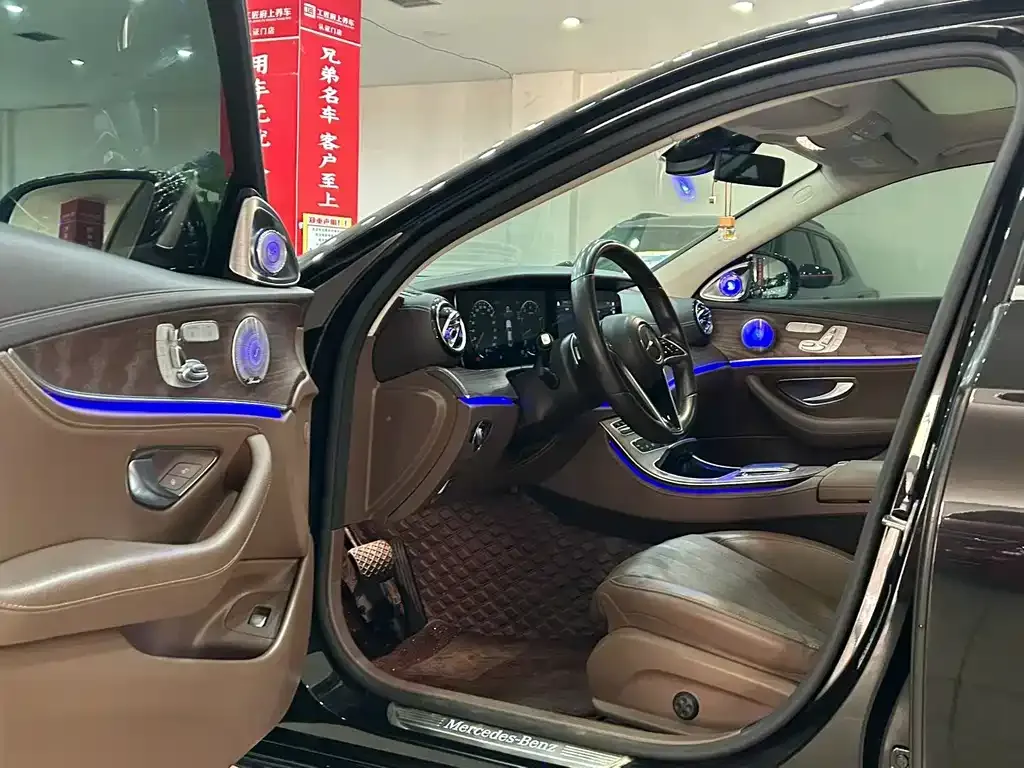 Mercedes-Benz E-Class 2023 из CN, фото 3