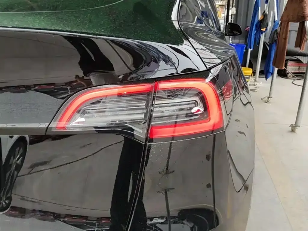 Tesla Model Y 2023 из CN, фото 5