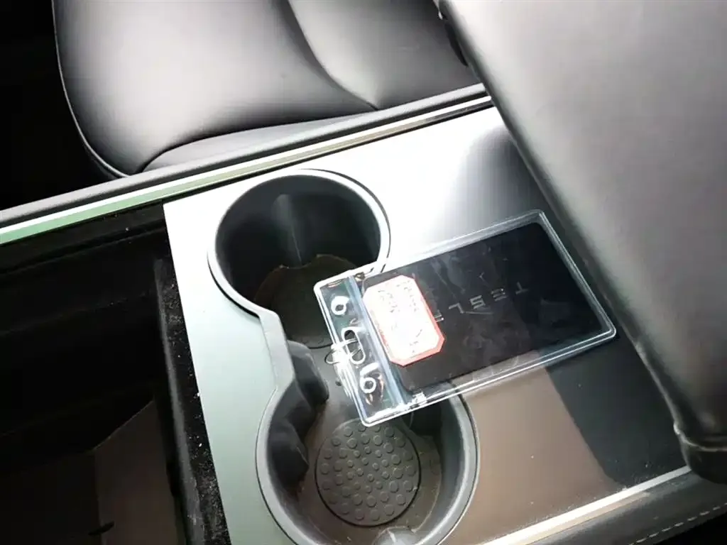 Tesla Model Y 2023 из CN, фото 3