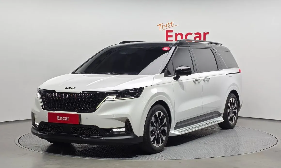 Kia Carnival — фото 1