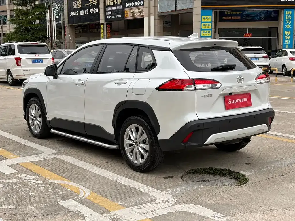 Toyota Corolla Cross 2024 из CN, фото 6
