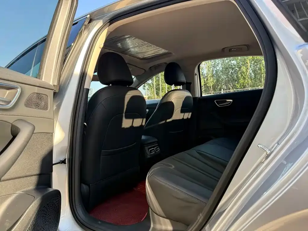 Roewe D7 2025 из CN, фото 9