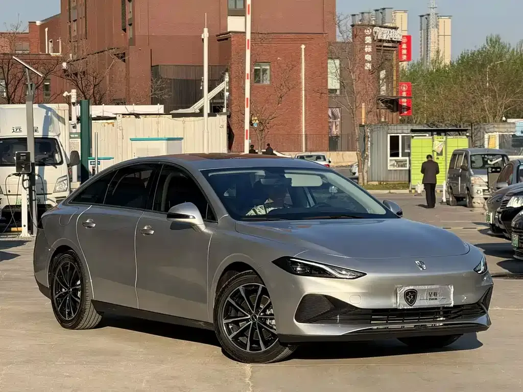 Roewe D7 2025 из CN, фото 4