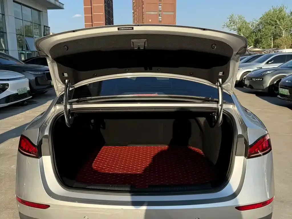 Roewe D7 2025 из CN, фото 2