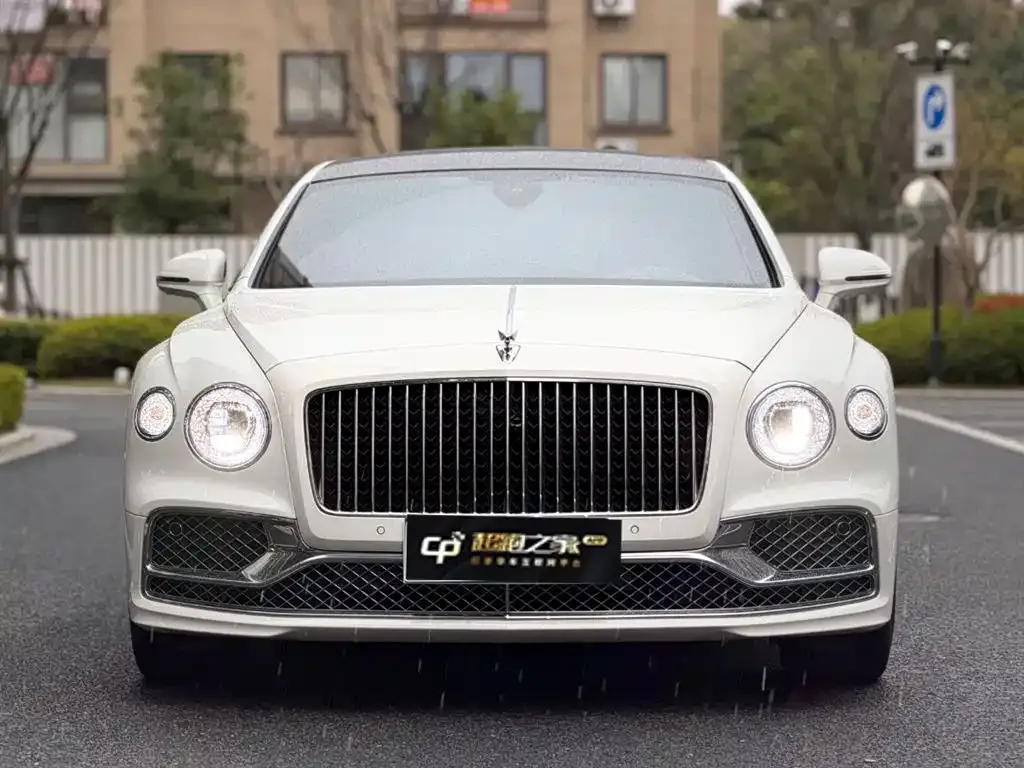 Bentley Flying Spur 2022 из CN, фото 6