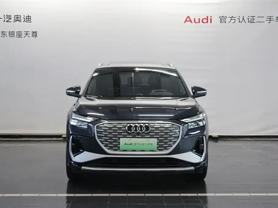 Audi Q4 e-tron — фото 2