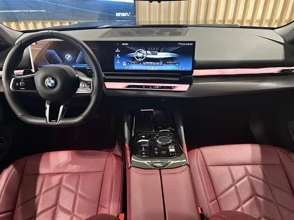 BMW 5 Series — фото 10