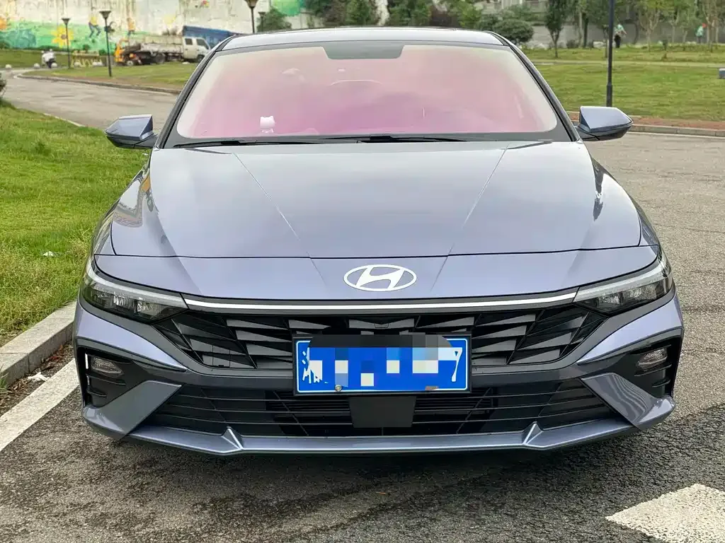 Hyundai Elantra — фото 5