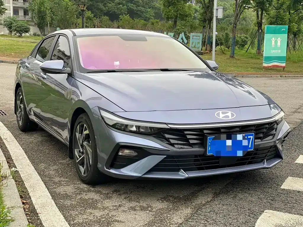 Hyundai Elantra — фото 6