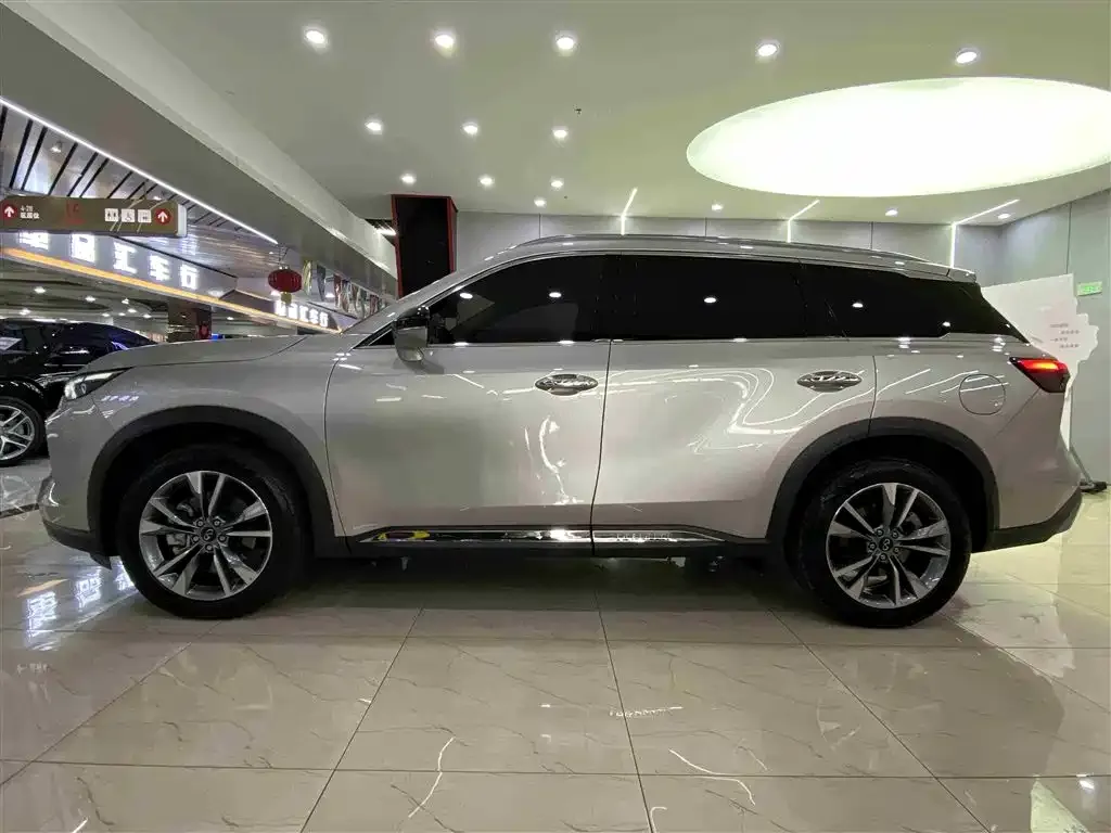 Infiniti QX60 2025 из CN, фото 3