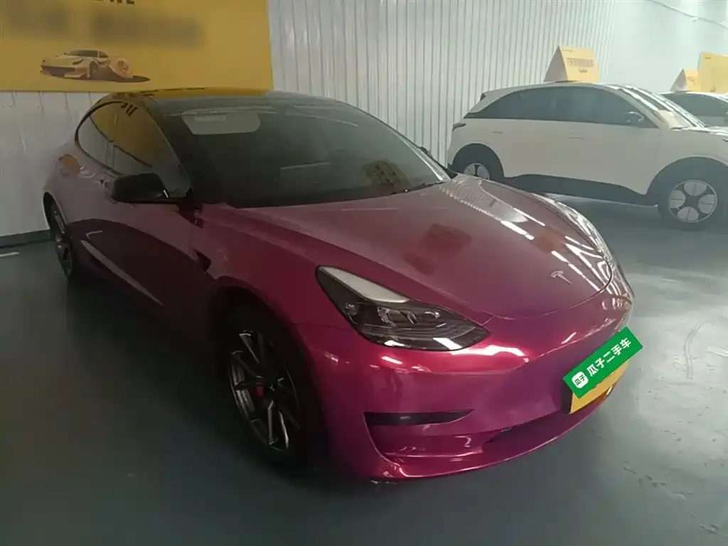 Tesla Model 3 — фото 3