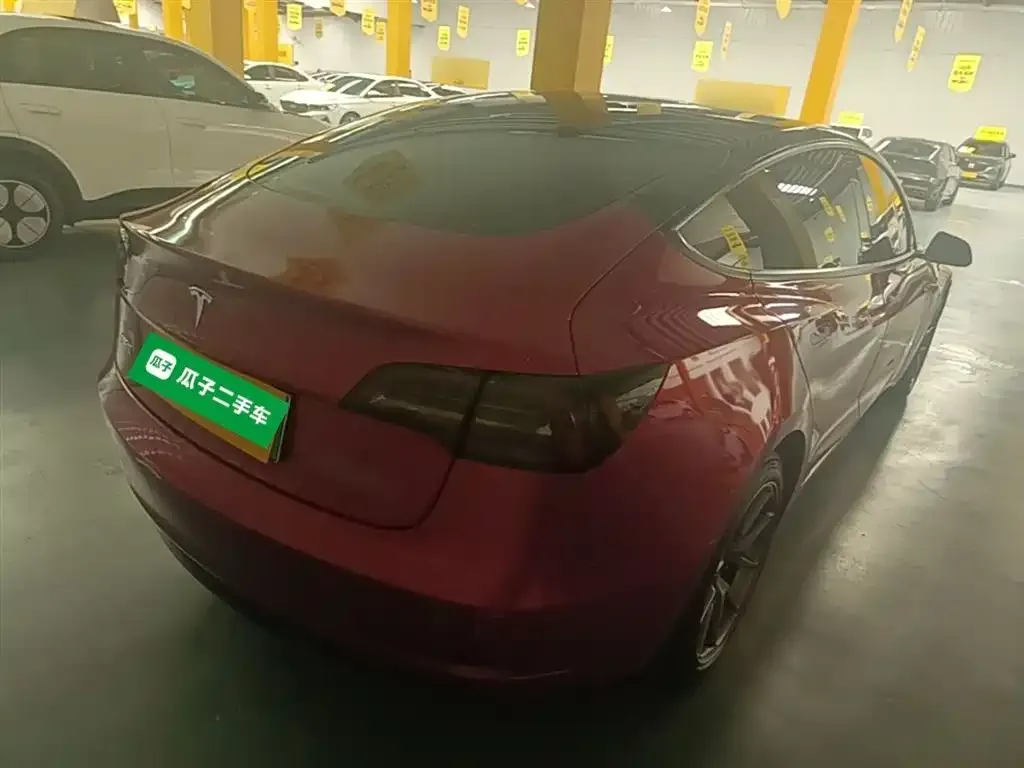 Tesla Model 3 — фото 4