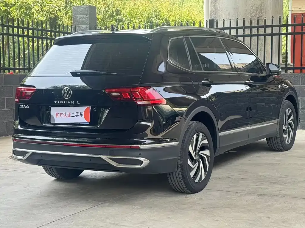 Volkswagen Tiguan L — фото 5