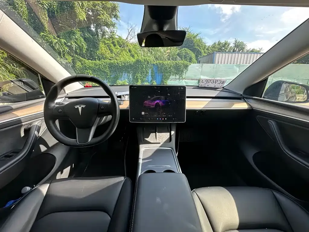 Tesla Model Y — фото 6