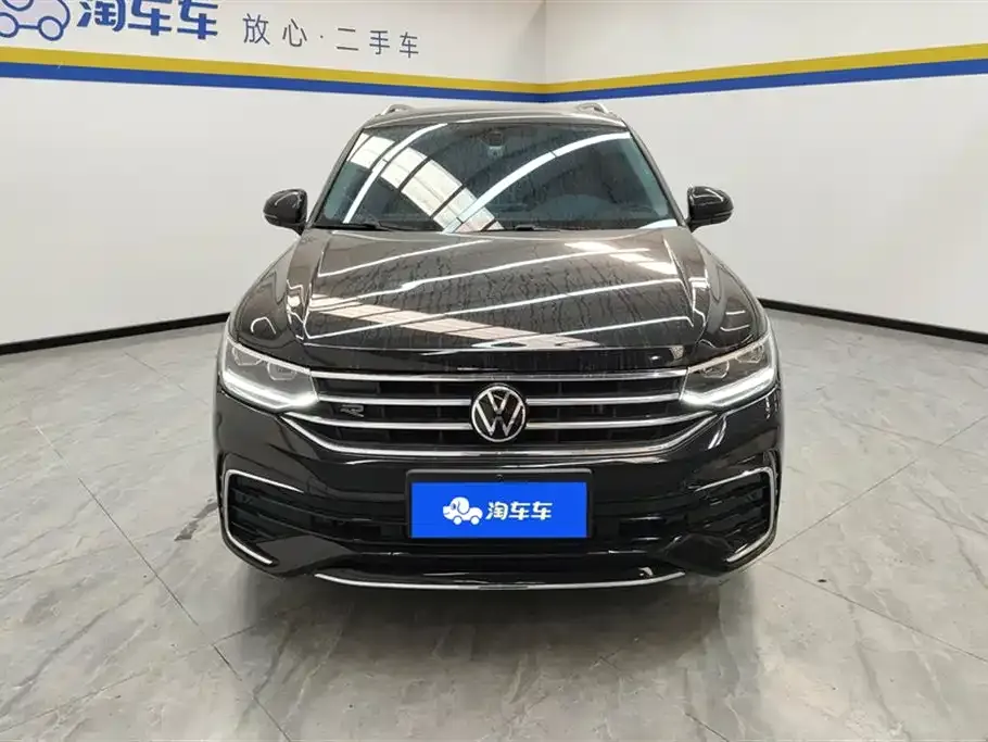 Volkswagen Tiguan L — фото 8