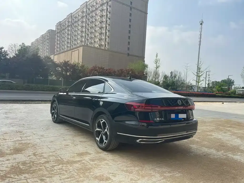 Volkswagen Passat — фото 7