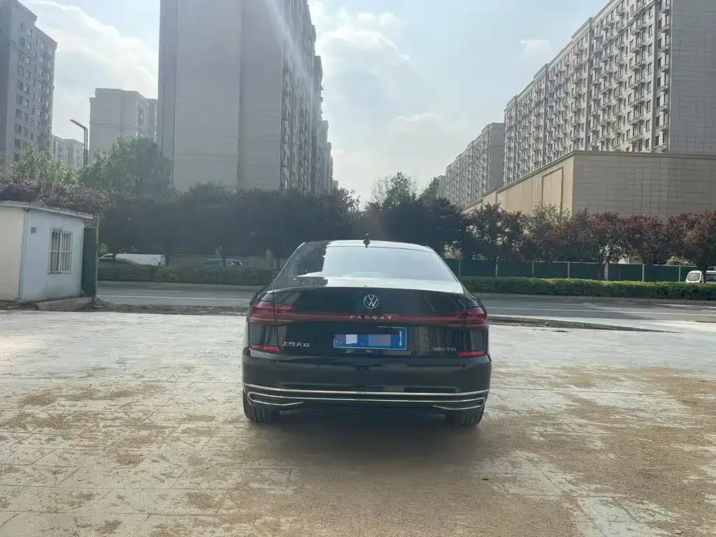Volkswagen Passat — фото 8