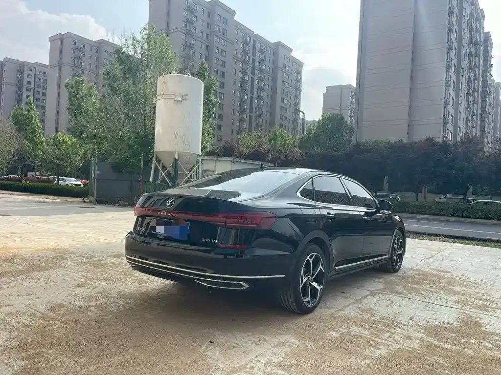 Volkswagen Passat — фото 6