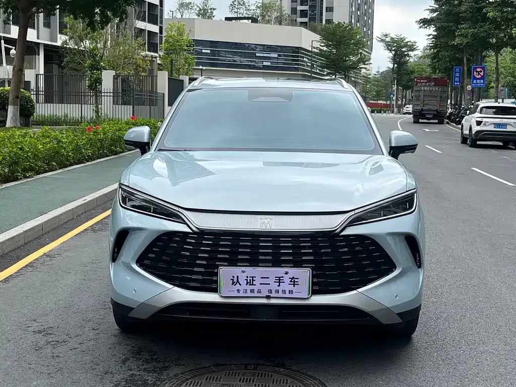 BYD L DM-i — фото 6