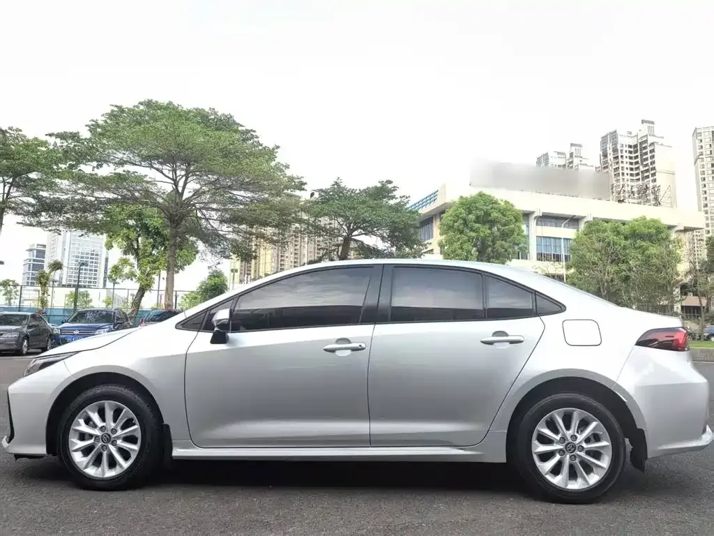 Toyota Corolla 2021 из CN, фото 10